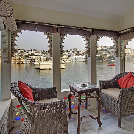 Lake Pichola Hotel Udaipur Exterior foto