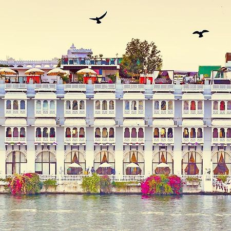 Lake Pichola Hotel Udaipur Exterior foto