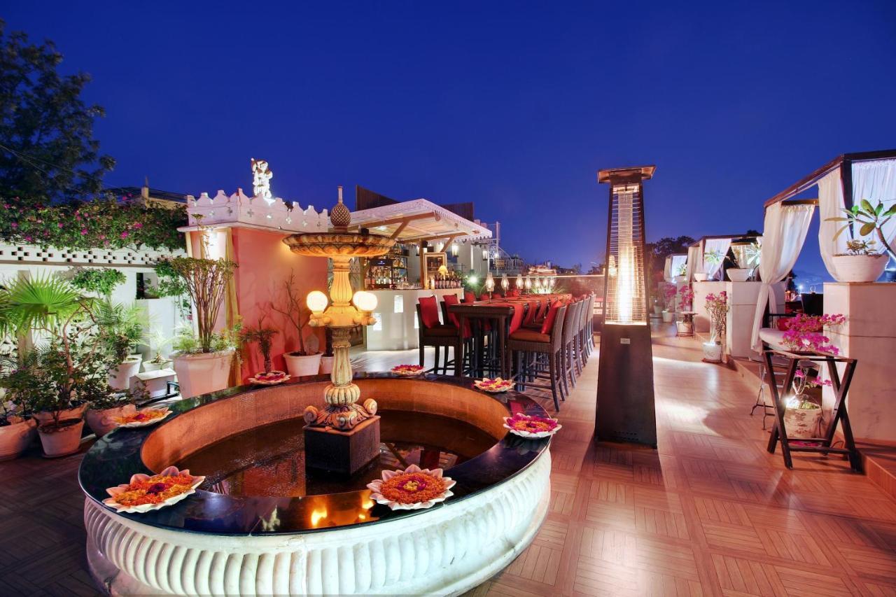 Lake Pichola Hotel Udaipur Exterior foto